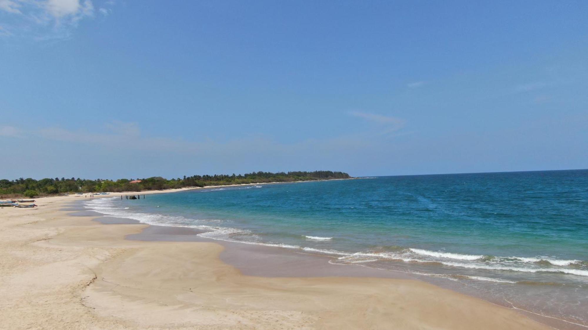 Aqua Marine Beach Hotel Kalkudah  Esterno foto