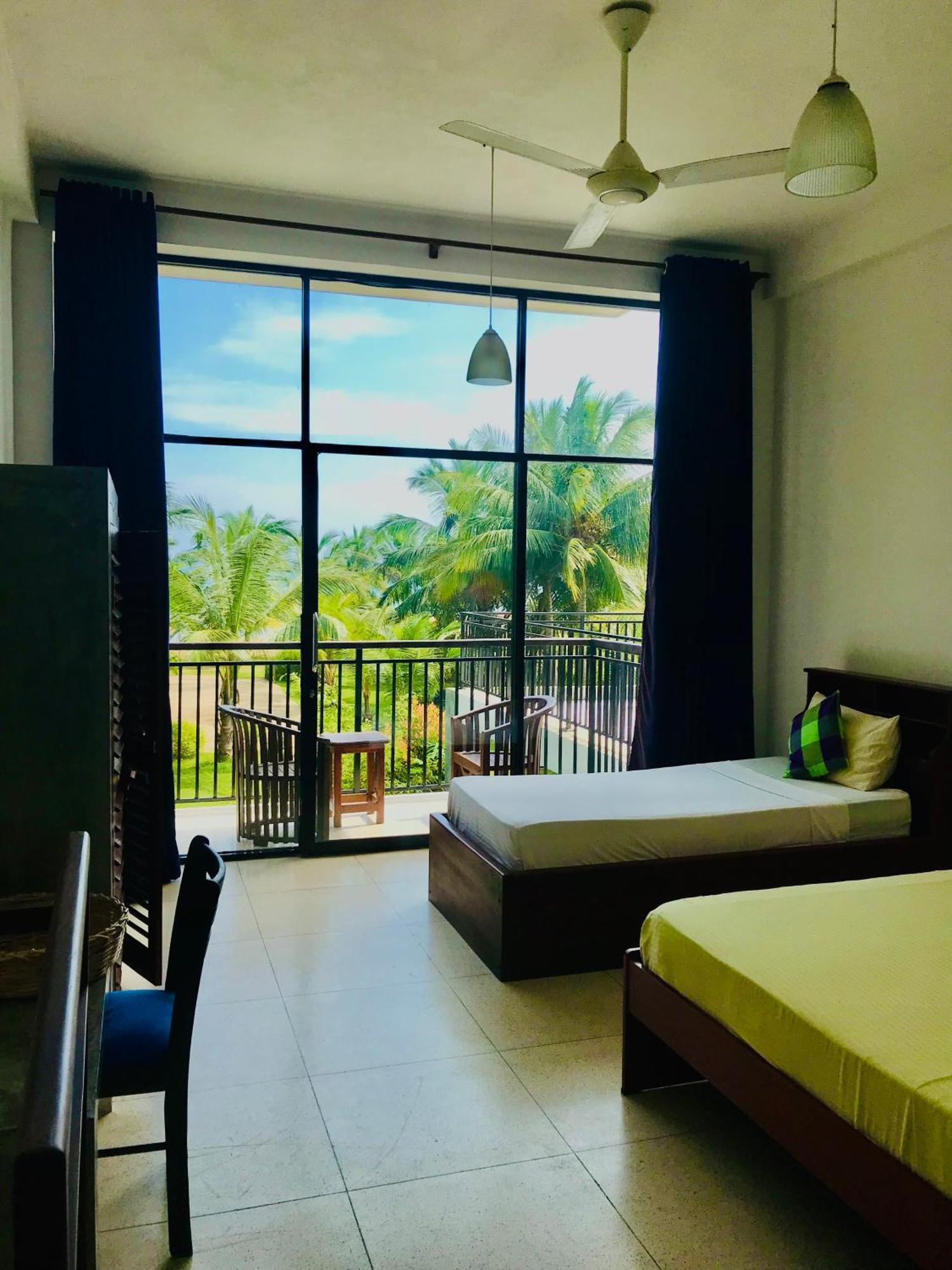 Aqua Marine Beach Hotel Kalkudah  Esterno foto
