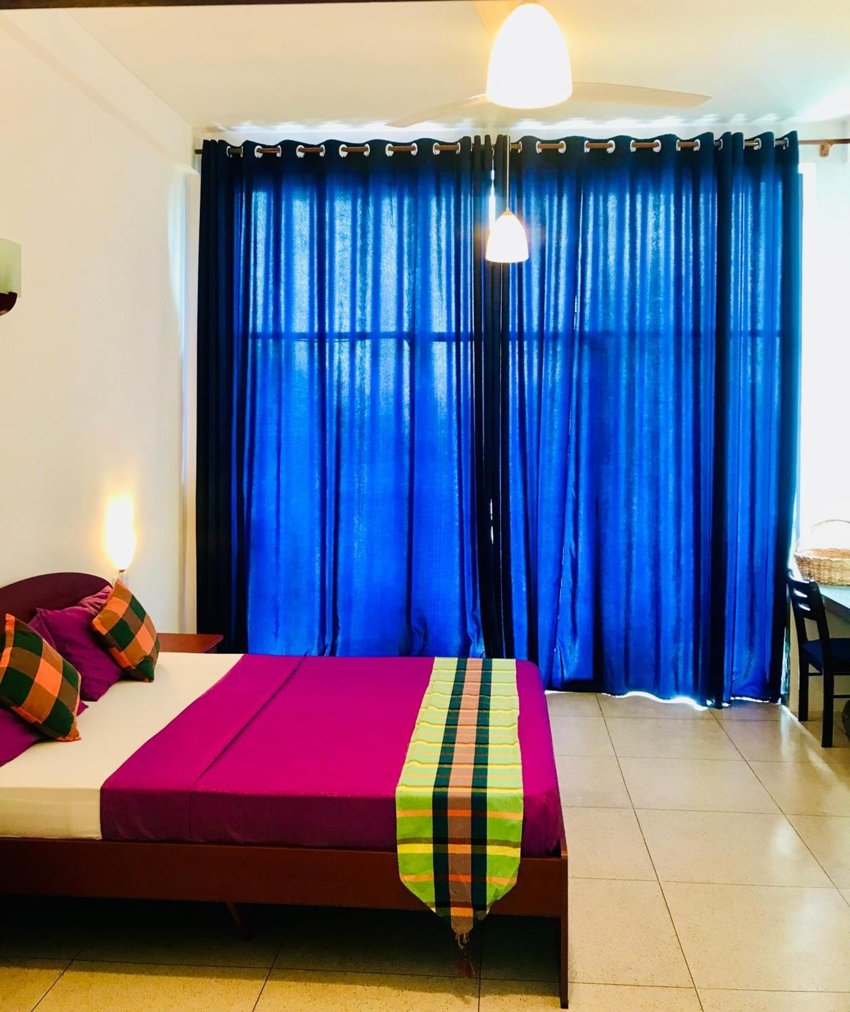 Aqua Marine Beach Hotel Kalkudah  Esterno foto